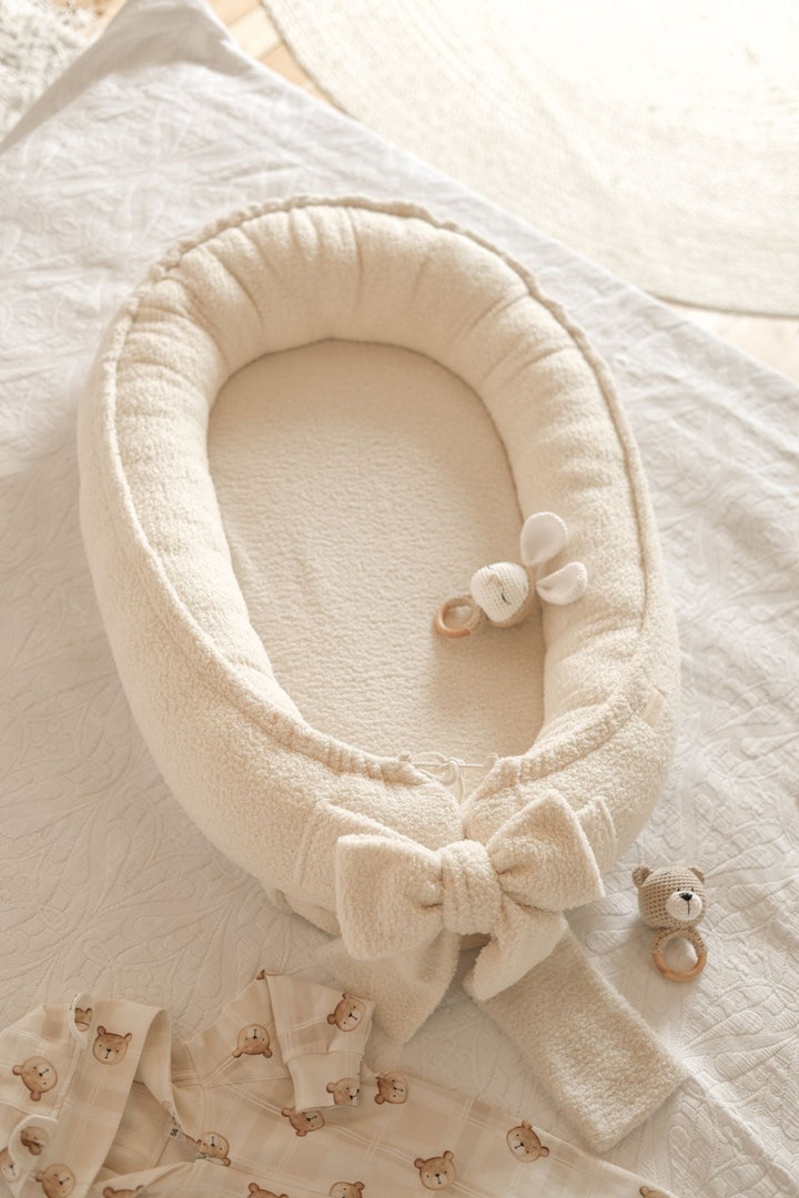 Nid Bébé Bouclé Fait Main - Confort Sûr et Style Élégant pour Nouveau-nés 4