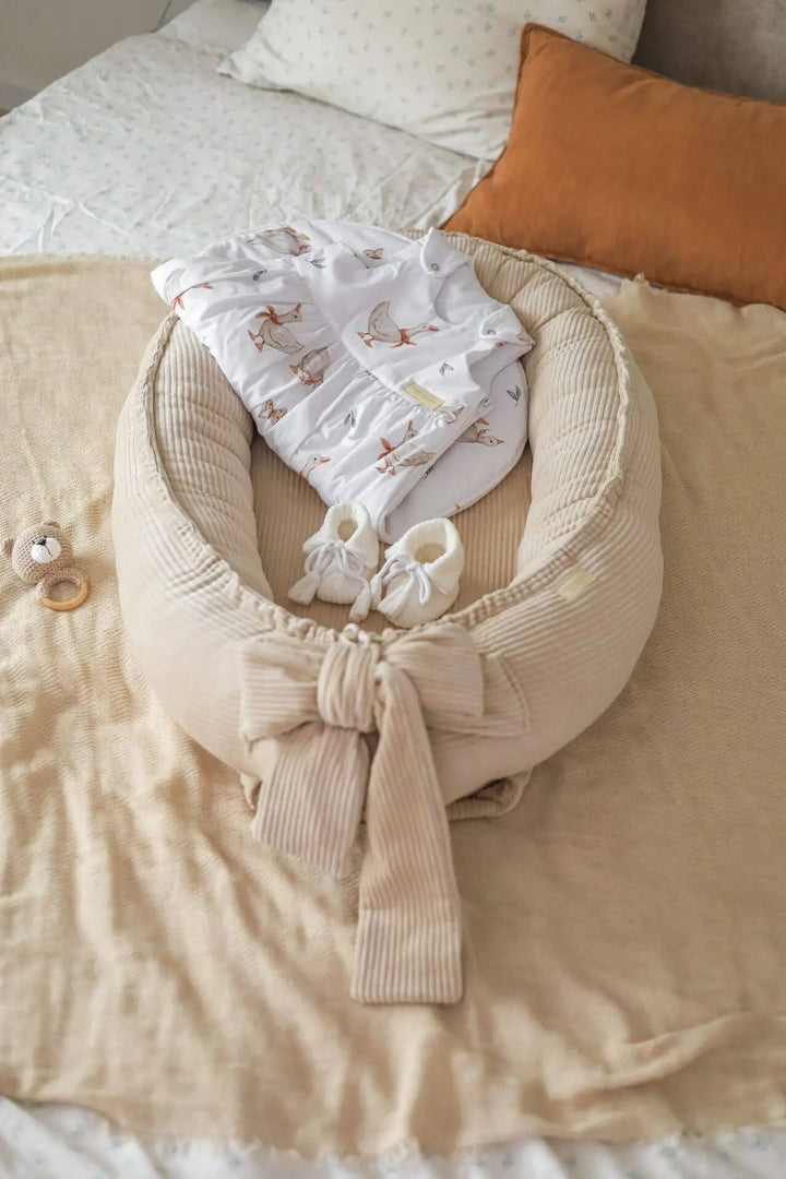 Nid Bébé Fait Main en Velours Côtelé - Confort et Sécurité Beige 90x58 cm 4