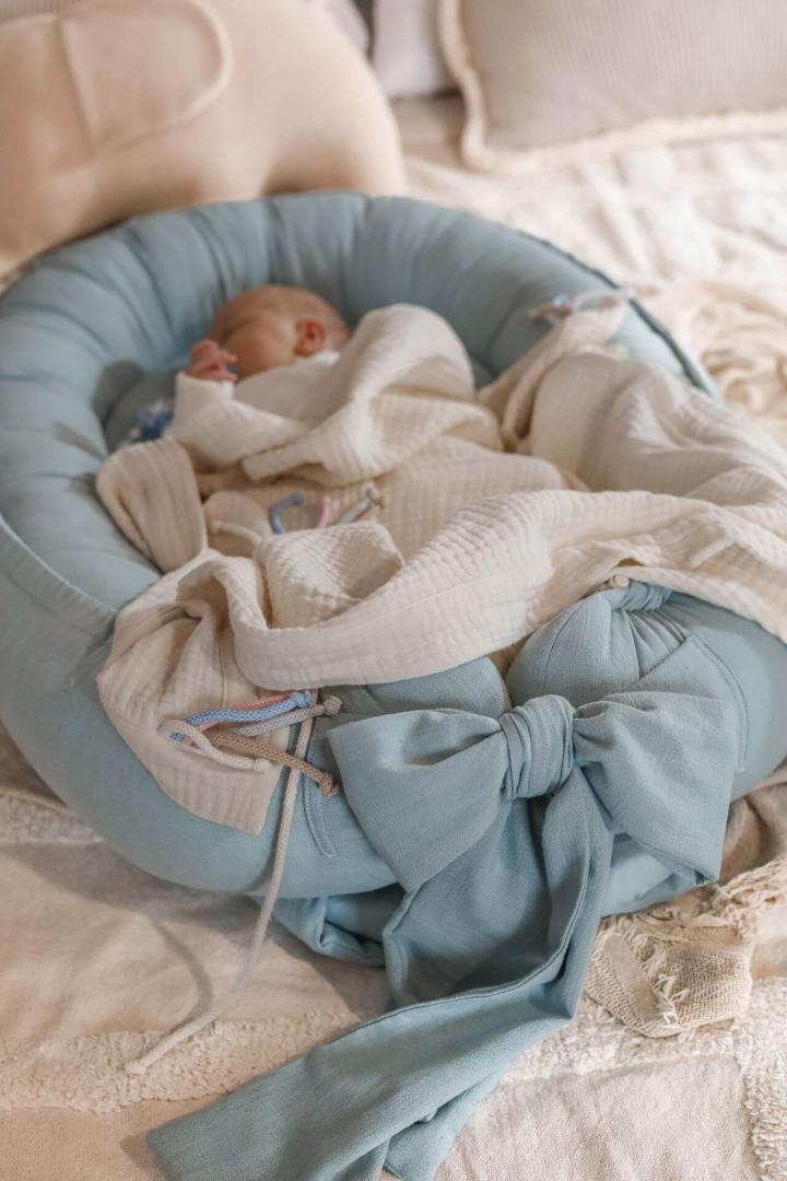 Nid Bébé en Lin Doux Fait Main - Émeraude, Confortable et Pratique pour Nouveau-né 2