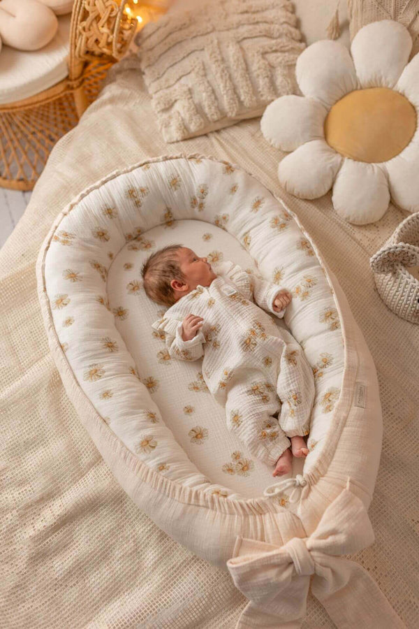 Nid Bébé en Muslin Doux Fait Main - Design Marguerites Vanille, 100% Coton 0