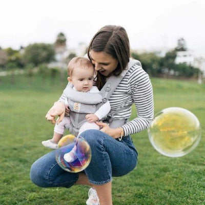Porte-Bébé Ergonomique Gris YUMI™ - Confort Optimal et Sécurité pour Bébé 4