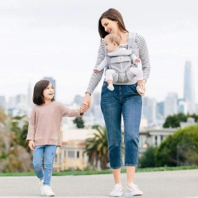 Porte-Bébé Ergonomique Gris YUMI™ - Confort Optimal et Sécurité pour Bébé 5
