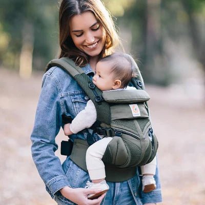 Porte-Bébé Ergonomique Léger Vert YUMI™ - Confort Optimal et Liberté de Mouvement 1